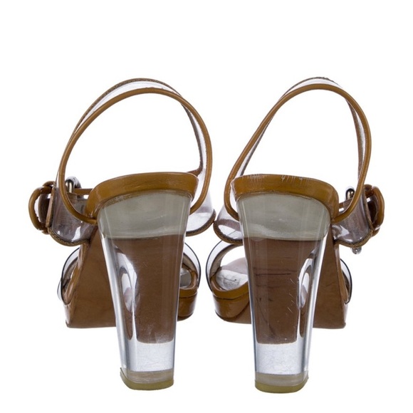 Stuart Weitzman Tan Leather Lucite Clear Sandal Heels Size 5.5 MSRP $495 4” Heel - Picture 3 of 12